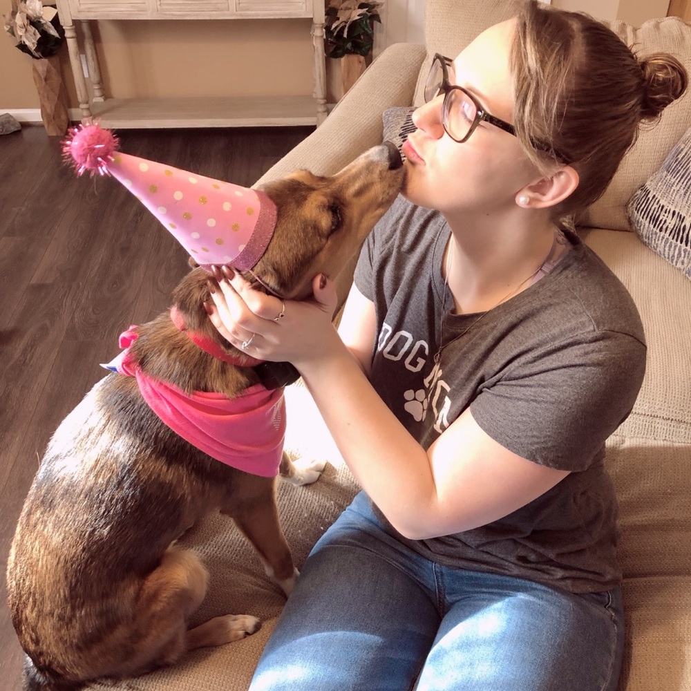 Meet your Posher, Liza